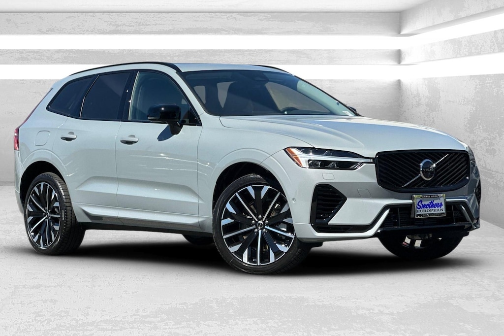 New 2026 Volvo XC60 plug-in hybrid T8 Ultra SUV