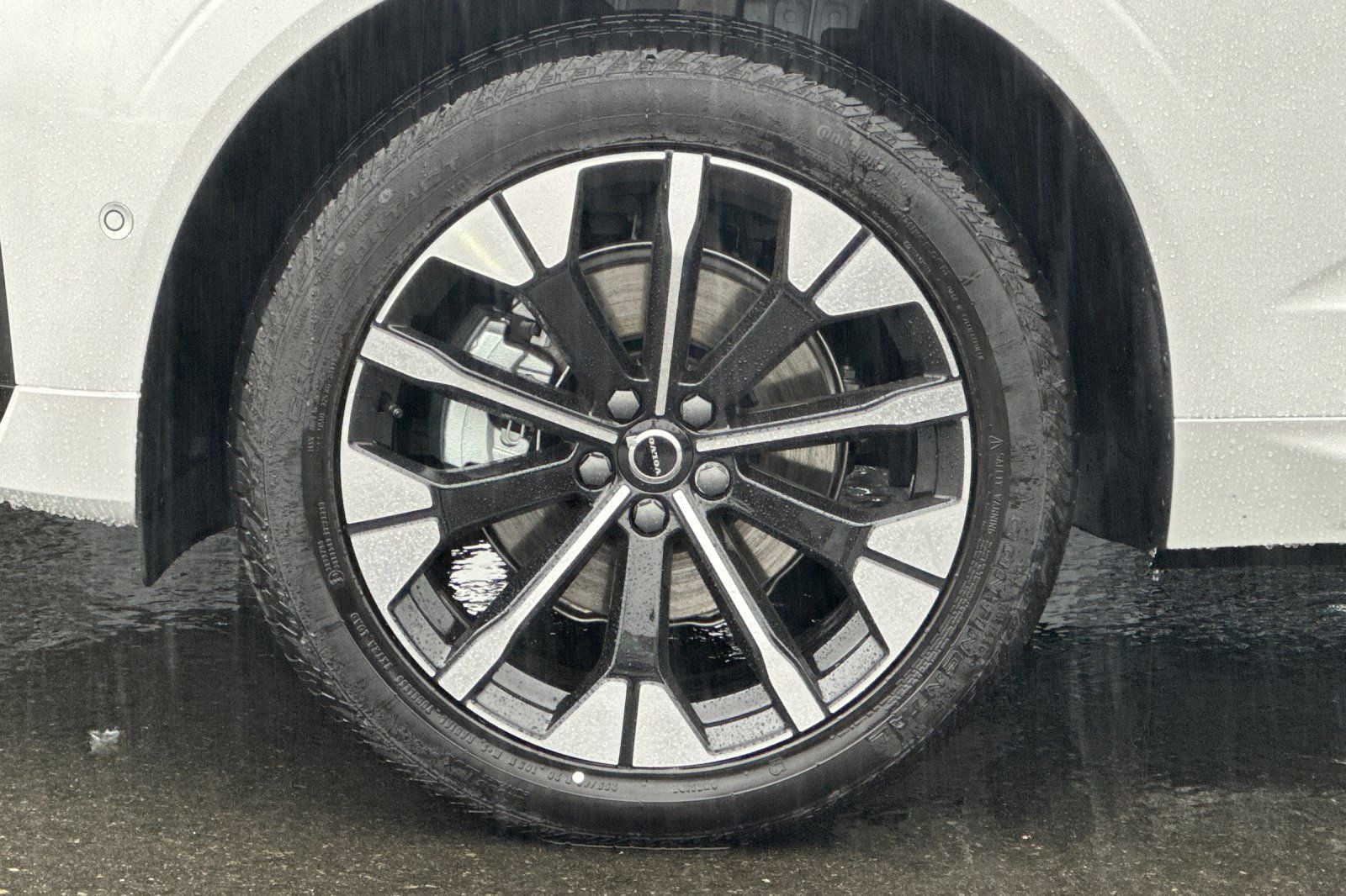 2026 Volvo XC60 Plus - Photo 24
