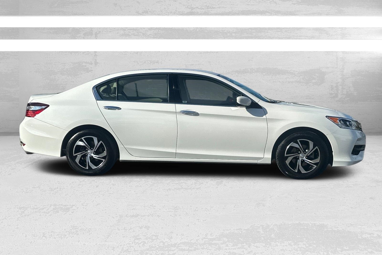 2016 Honda Accord LX photo 2