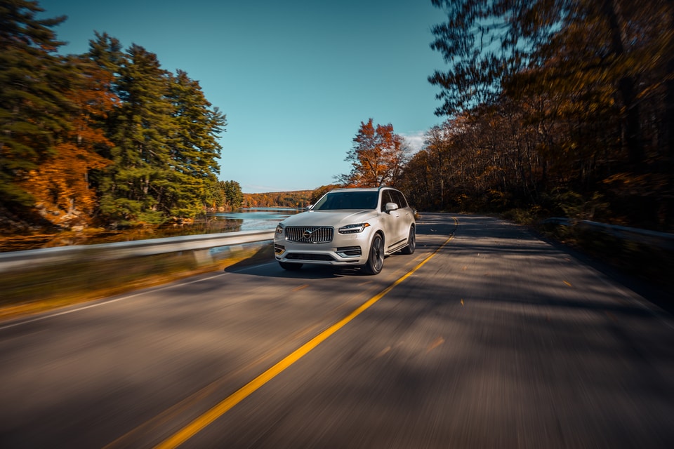 Volvo XC90 Driving near Santa Rosa CA