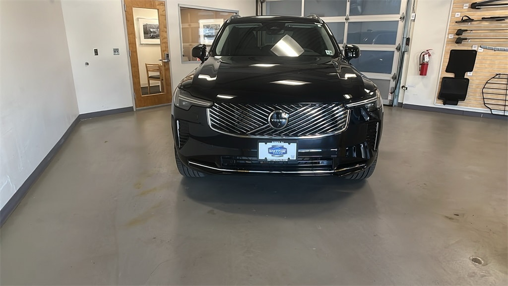 2026 Volvo XC90 Plus's photo