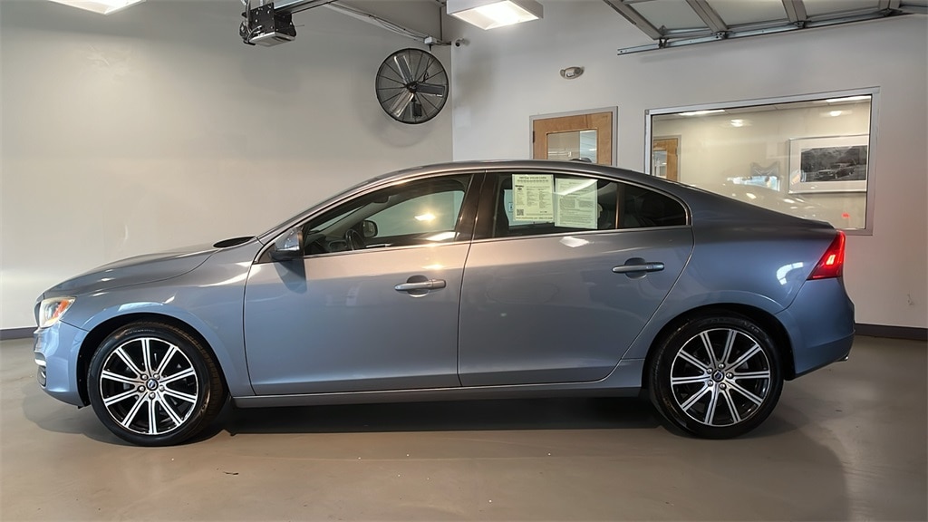 Used 2017 Volvo S60 Inscription T5 Platinum Sedan
