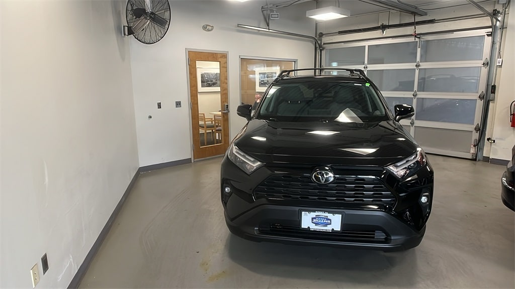 2023 Toyota RAV4 XLE Premium's photo