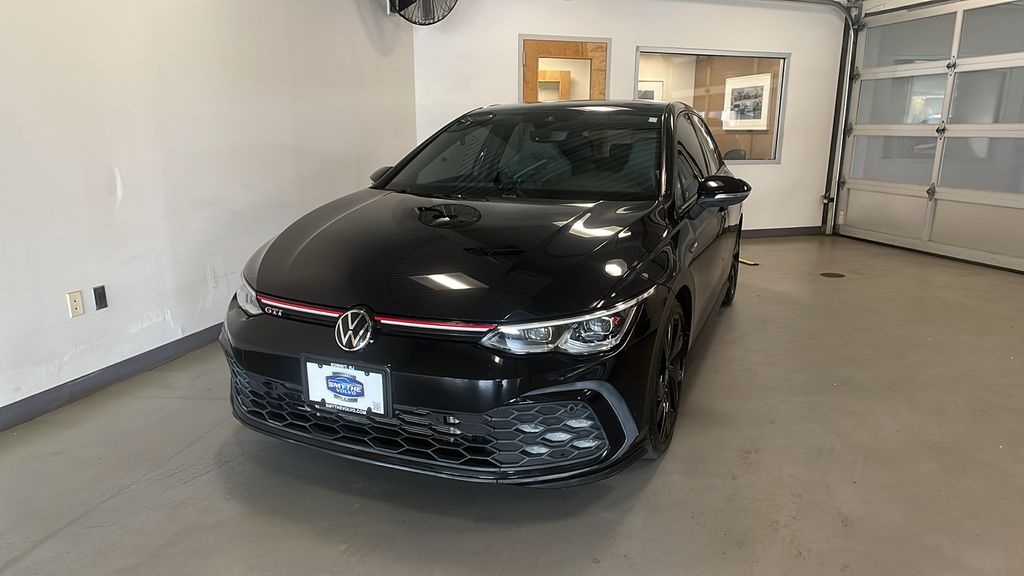 2023 Volkswagen Golf GTI SE