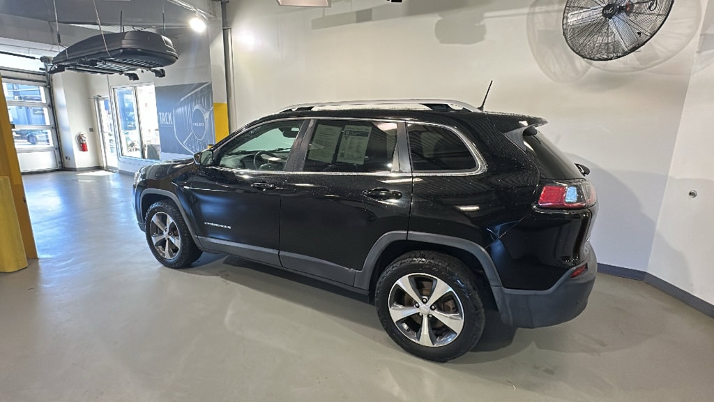 Used 2019 Jeep Cherokee Limited with VIN 1C4PJMDX7KD119203 for sale in Summit, NJ