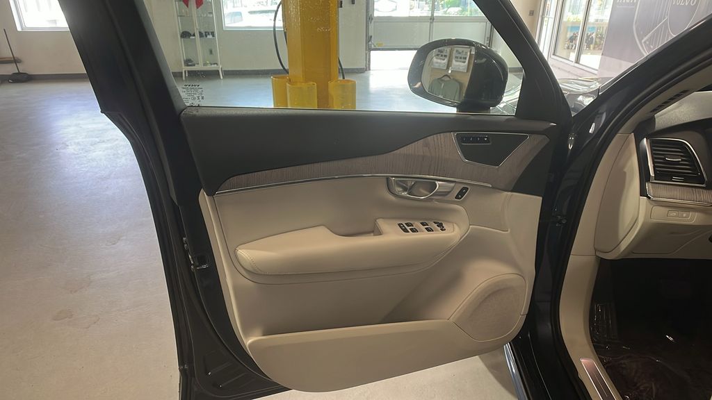 2024 Volvo XC90 Plus - Photo 16
