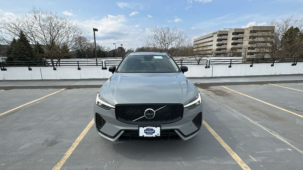 2026 Volvo XC60 T8 Plus Dark AWD's photo