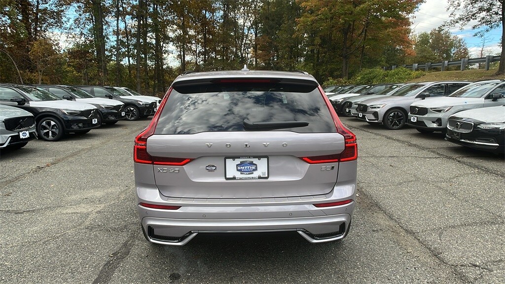 2026 Volvo XC60 B5 Plus photo 4