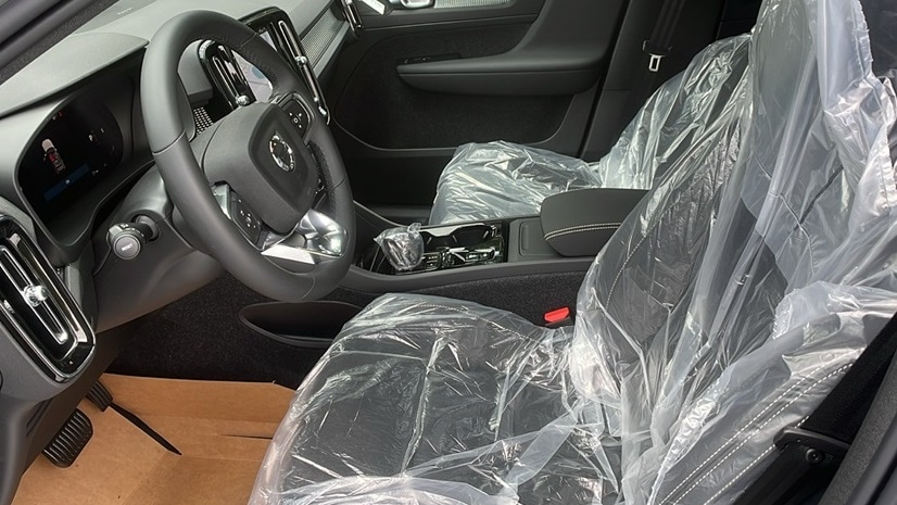 2026 Volvo XC40 Ultra Black Edition - Photo 14