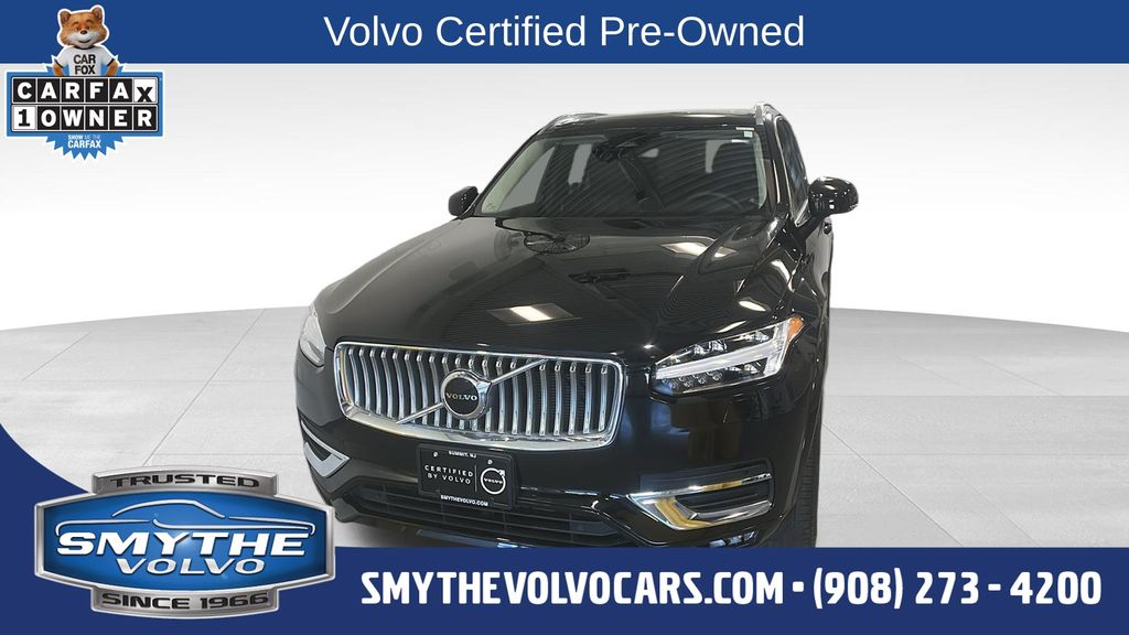 2024 Volvo XC90 B5 Core Bright theme 4WD's photo