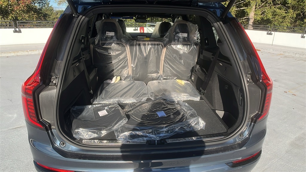 New 2026 Volvo XC90 B6 Ultra Dark Theme 7-Seater SUV