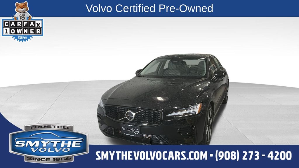 2024 Volvo S60 T8 Recharge Plus Dark Theme AWD's photo
