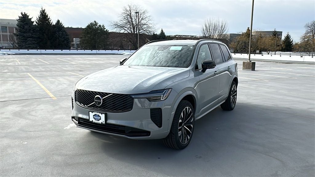 2026 Volvo XC90 B6 Ultra Dark 6-Seater 4WD's photo