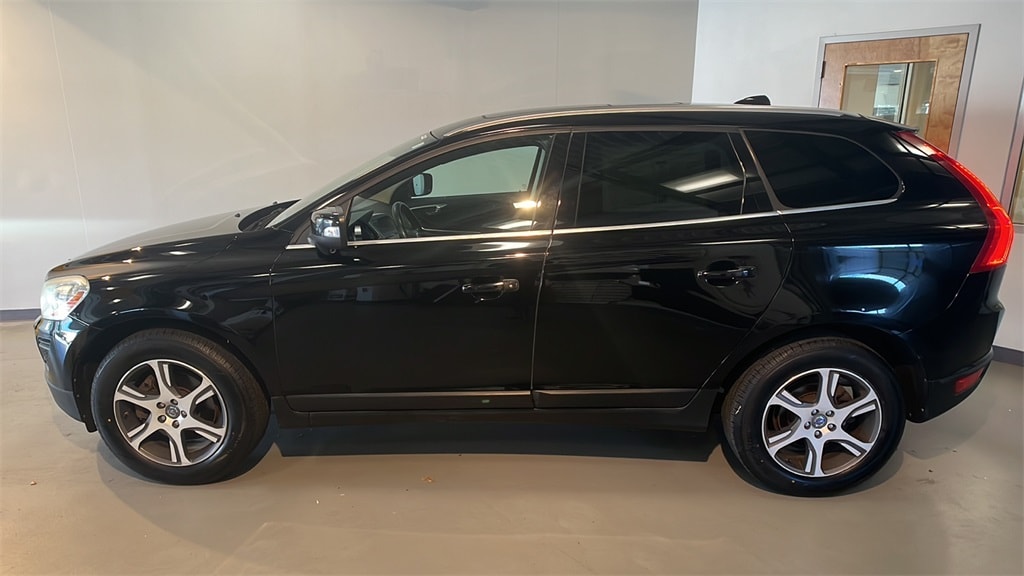 Used 2013 Volvo XC60 T6 Platinum with VIN YV4902DZ3D2416370 for sale in Summit, NJ