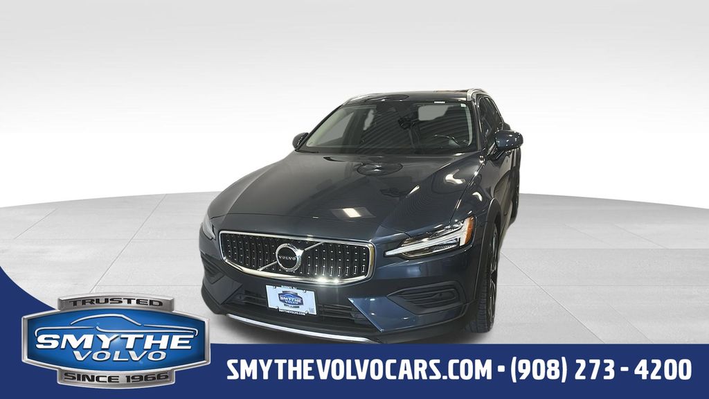 2020 Volvo V60 Cross Country