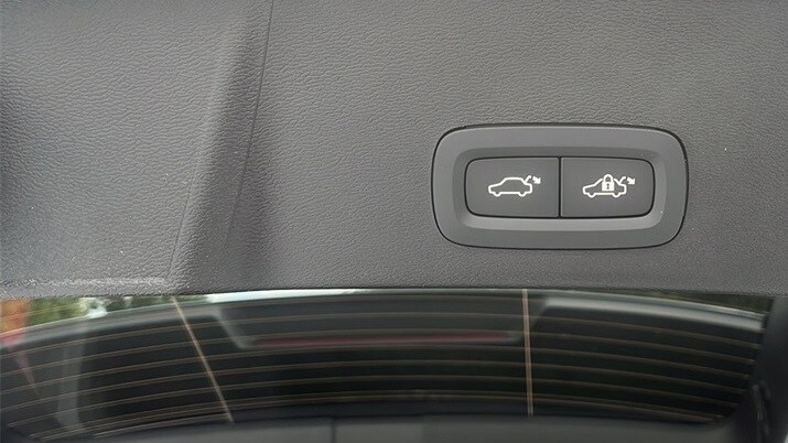 2026 Volvo XC40 Ultra Black Edition - Photo 8