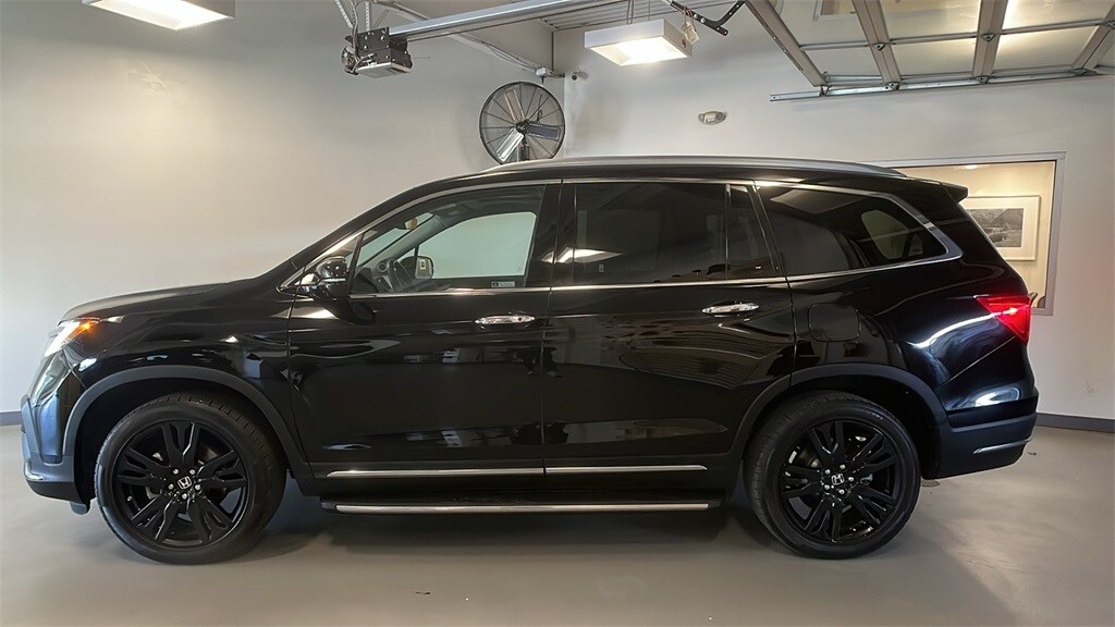 2020 Honda Pilot Touring photo 2