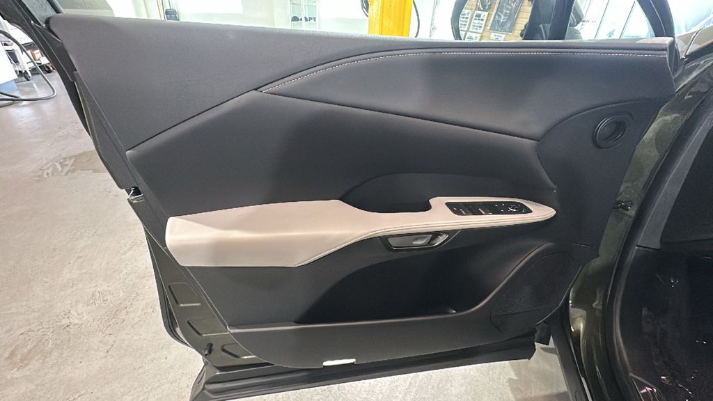 2025 Lexus RX Hybrid 350h - Photo 14