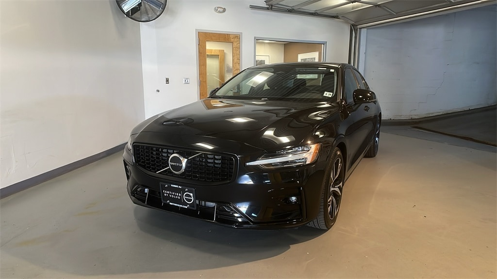 Certified 2024 Volvo S60 B5 Core Dark Theme Sedan