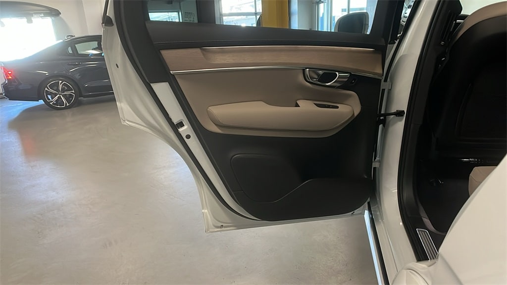 Used 2026 Volvo XC90 B6 Plus 7-Seater SUV