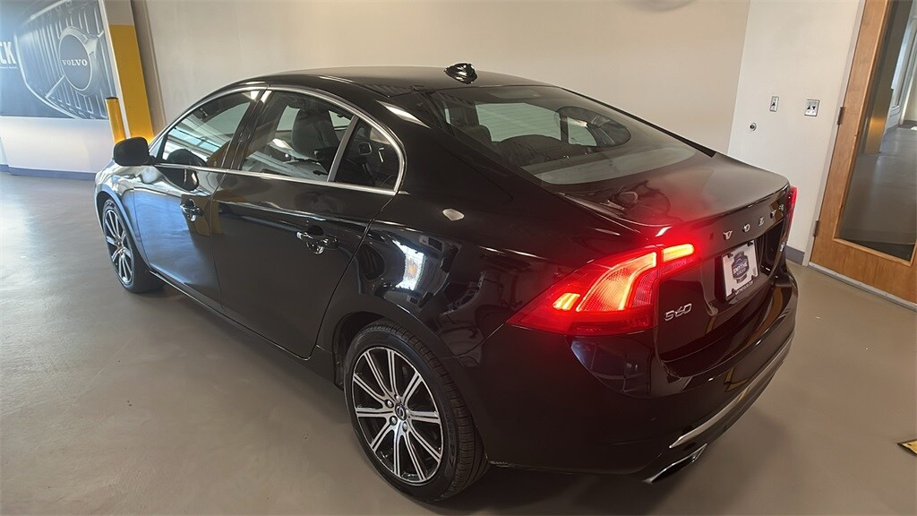 2018 Volvo S60 Inscription T5 photo 3