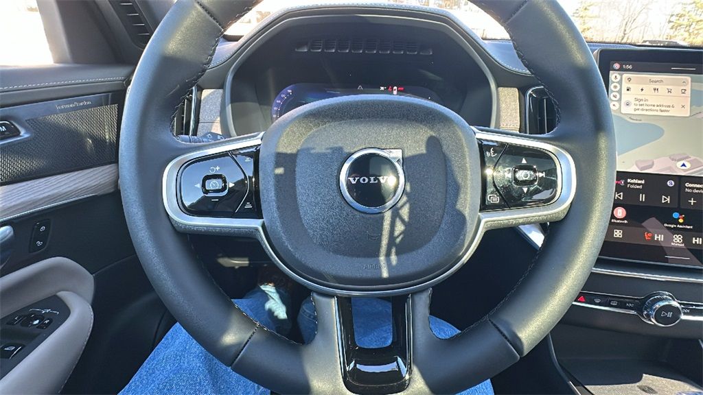 2026 Volvo XC90 Plus - Photo 21