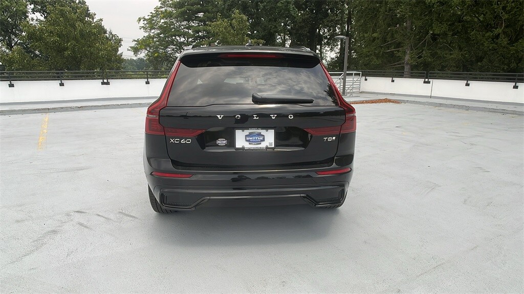 2026 Volvo XC60 Hybrid T8 Plus photo 3