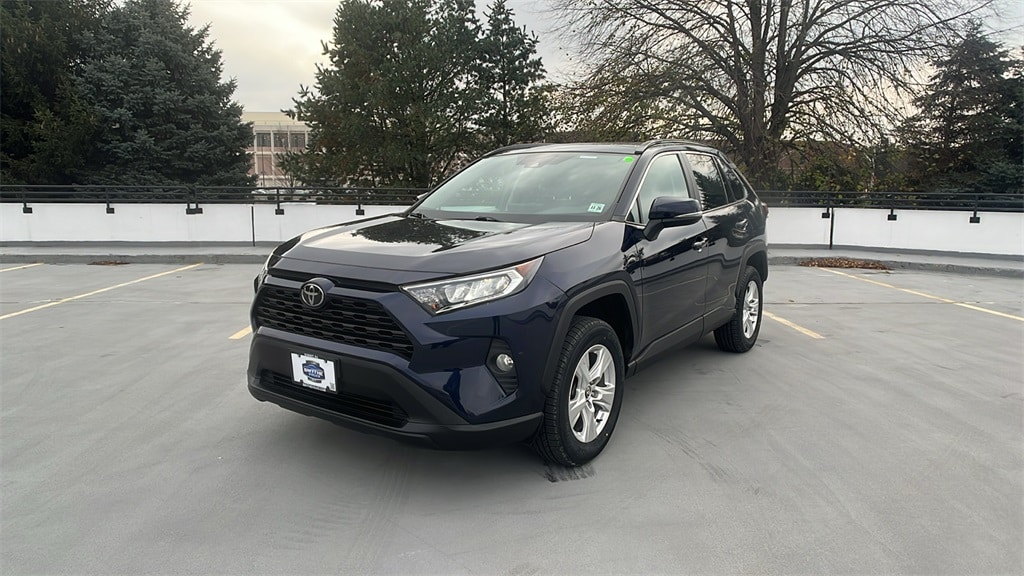 2021 Toyota RAV4 XLE's photo