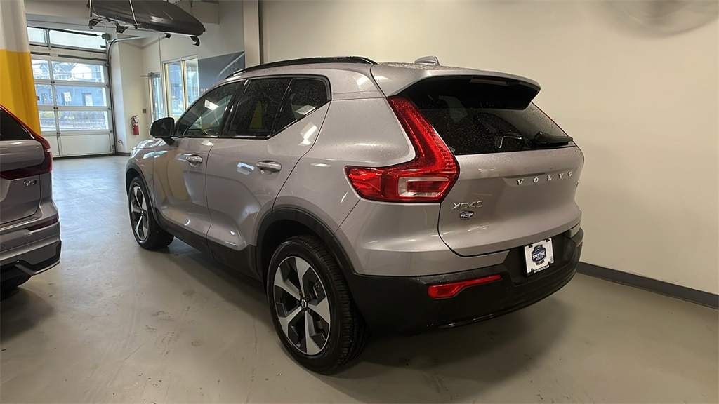 New 2026 Volvo XC40 B5 Plus SUV