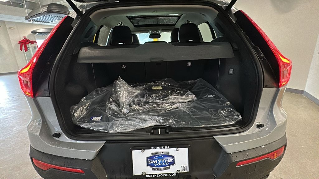 Used 2026 Volvo XC40 B5 Plus SUV