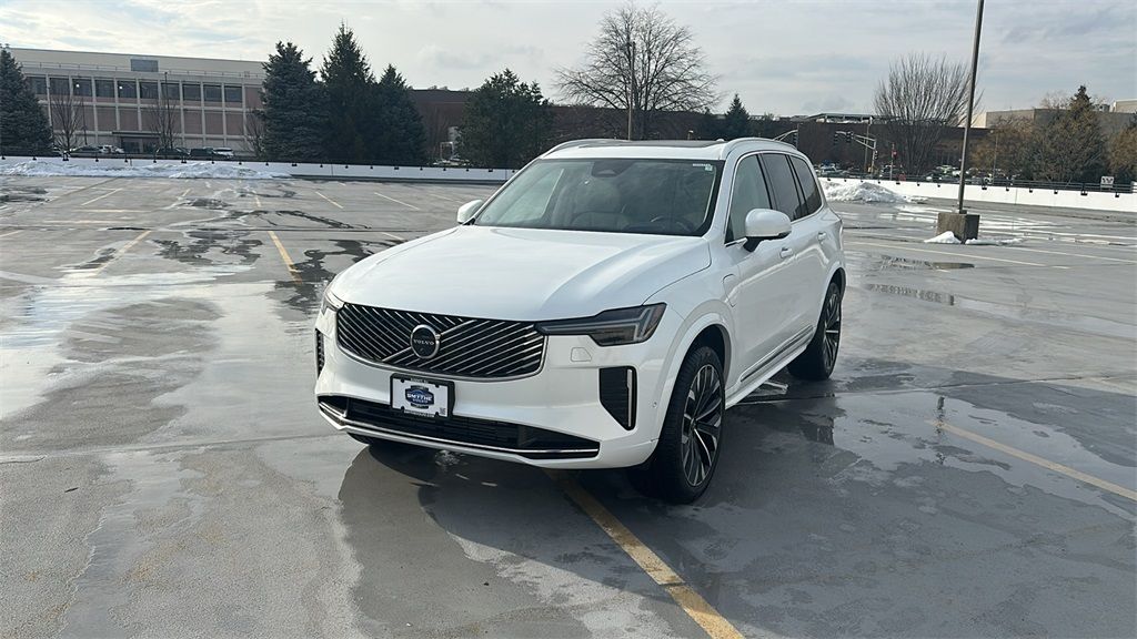 2026 Volvo XC90 T8 Recharge Ultra Bright 4WD's photo