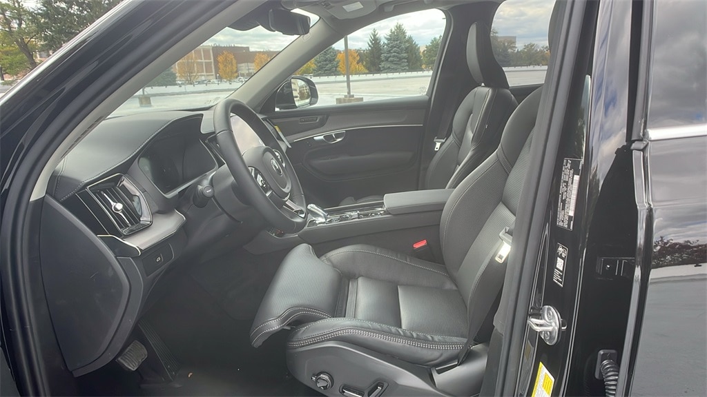 2026 Volvo XC90 Ultra - Photo 14
