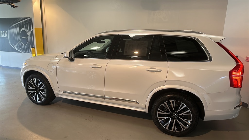 Certified 2024 Volvo XC90 Plus with VIN YV4H60CE0R1258662 for sale in Summit, NJ