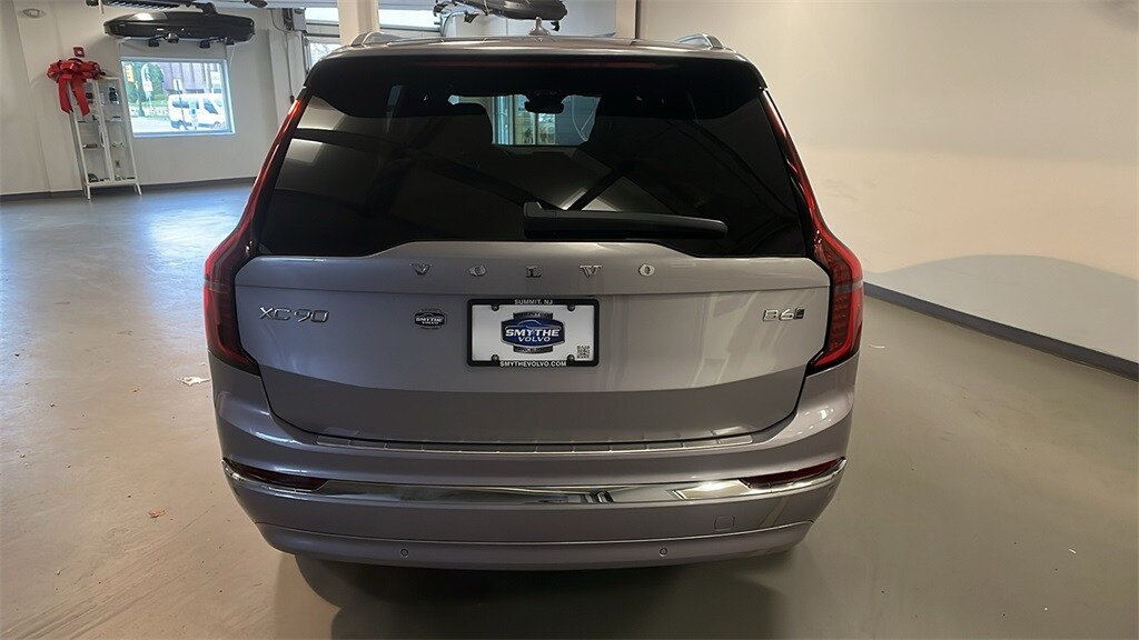 2026 Volvo XC90 Plus photo 4
