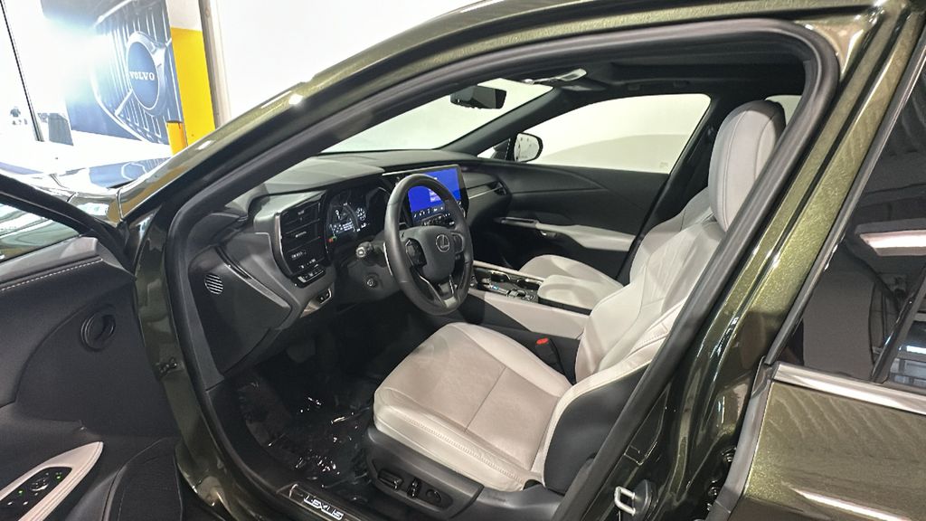 2025 Lexus RX Hybrid 350h - Photo 15