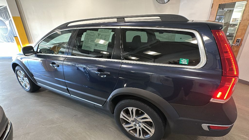 Used 2015 Volvo XC70 Premier with VIN YV440MBK1F1220531 for sale in Summit, NJ