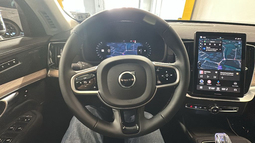 2026 Volvo XC90 Plus - Photo 21
