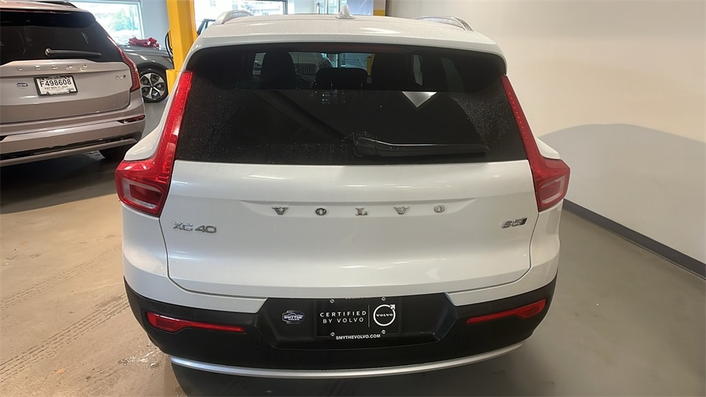 Certified 2025 Volvo XC40 B5 Core SUV