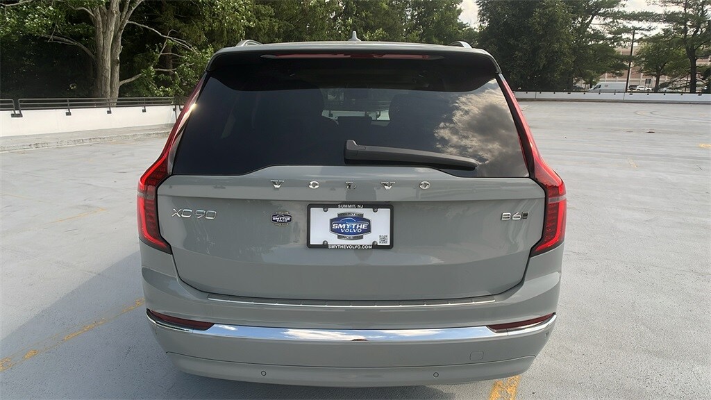 2026 Volvo XC90 Plus photo 4