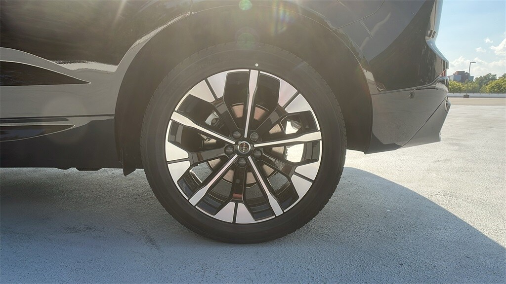 2026 Volvo XC60 B5 Plus photo 3