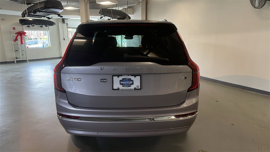 2026 Volvo XC90 B5 Plus photo 3