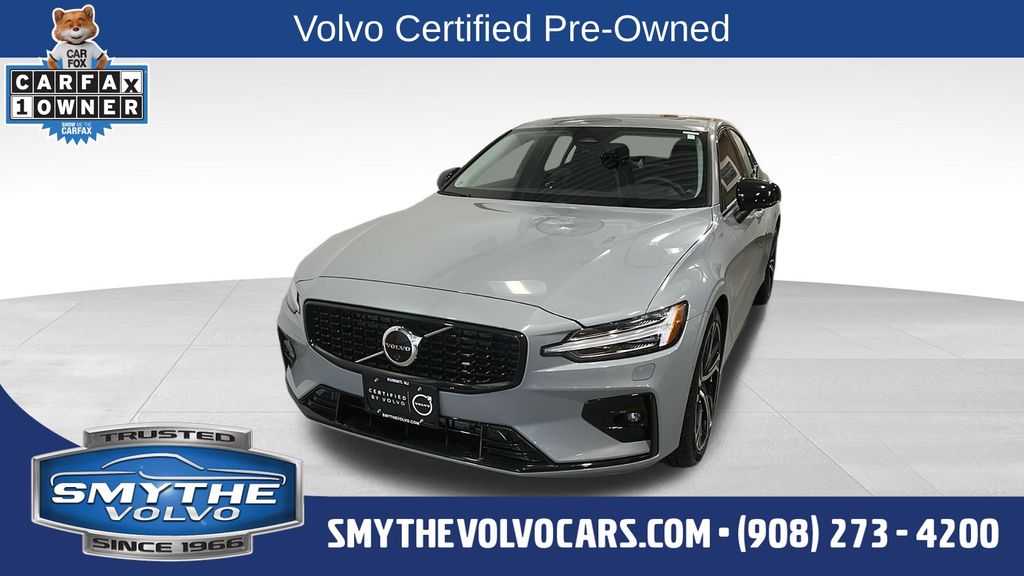 2024 Volvo S60 B5 Plus Dark Theme AWD's photo