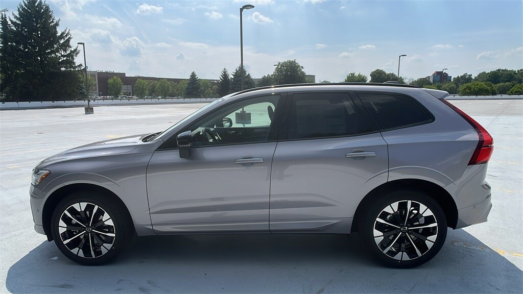 New 2026 Volvo XC60 B5 Plus SUV