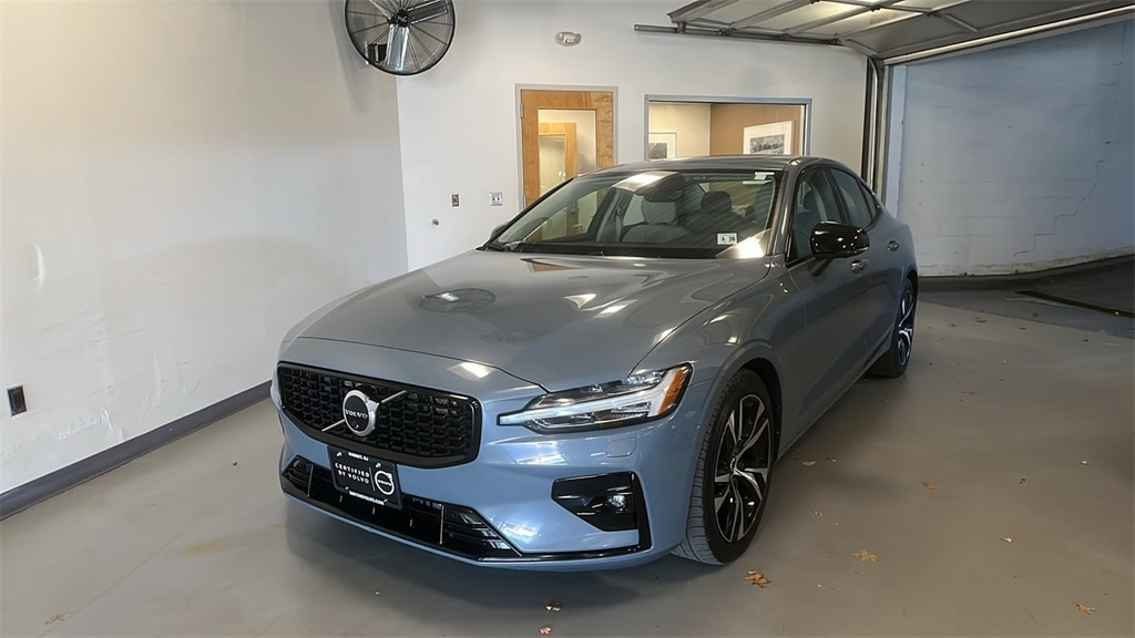2023 Volvo S60 Plus