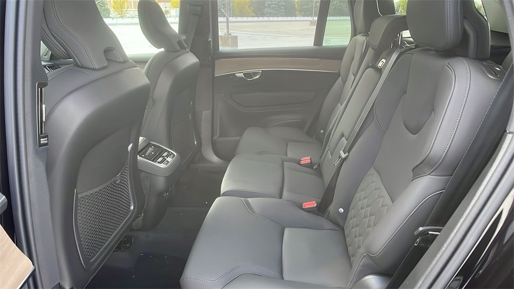 2026 Volvo XC90 Plus - Photo 10