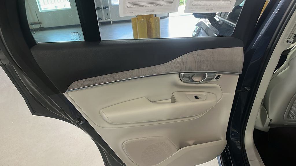 2024 Volvo XC90 Plus - Photo 12