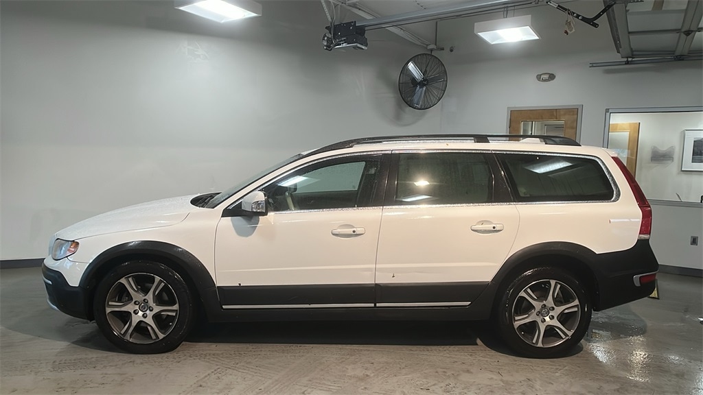 Used 2015 Volvo XC70 T6 with VIN YV4902NB5F1194005 for sale in Summit, NJ