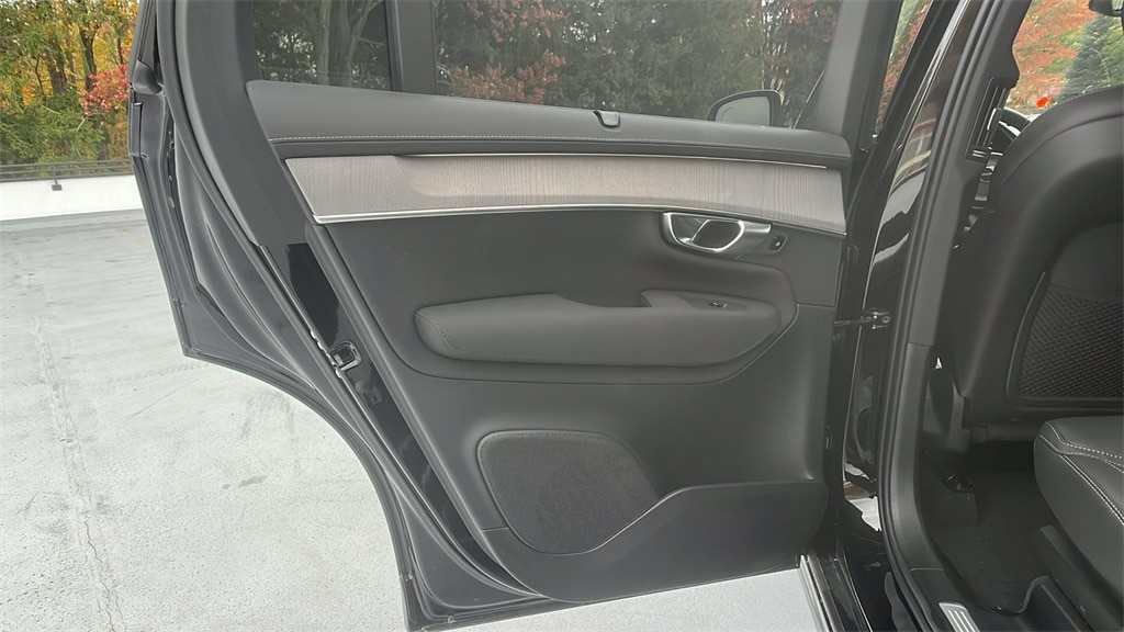 2026 Volvo XC90 Ultra - Photo 9