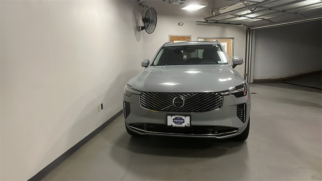 2026 Volvo XC90 Plus's photo