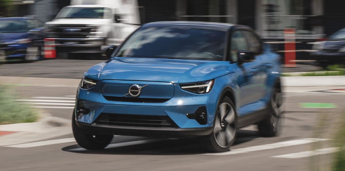 2022-volvo-c40-recharge-399-1657645448.jpeg